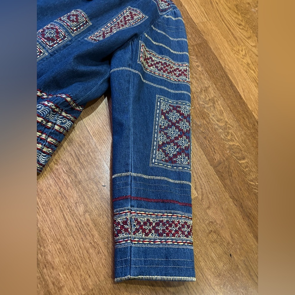 Coldwater Creek Embroidered Denim Jacket Women’s Large Boho Folk Festival - Picture 9 of 15